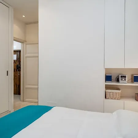 White Pantheon One Bedroom Apartment Appartement *